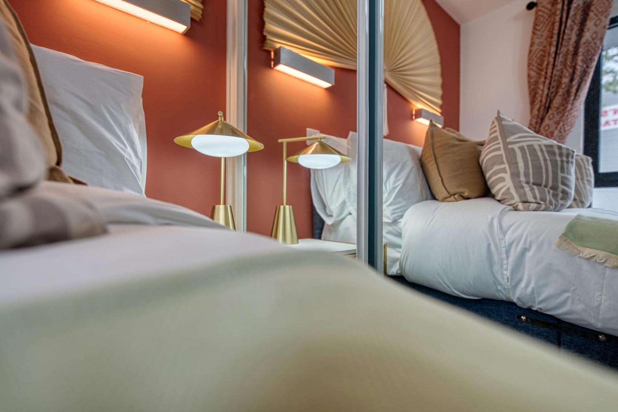1 Bedroom Ocean Village Luxurious, Stylish & Cosy Apartment, Central Location In Southampton, Sleeps 4 - Summer Special Offer! - By Blue Puffin Stays Exterior photo
