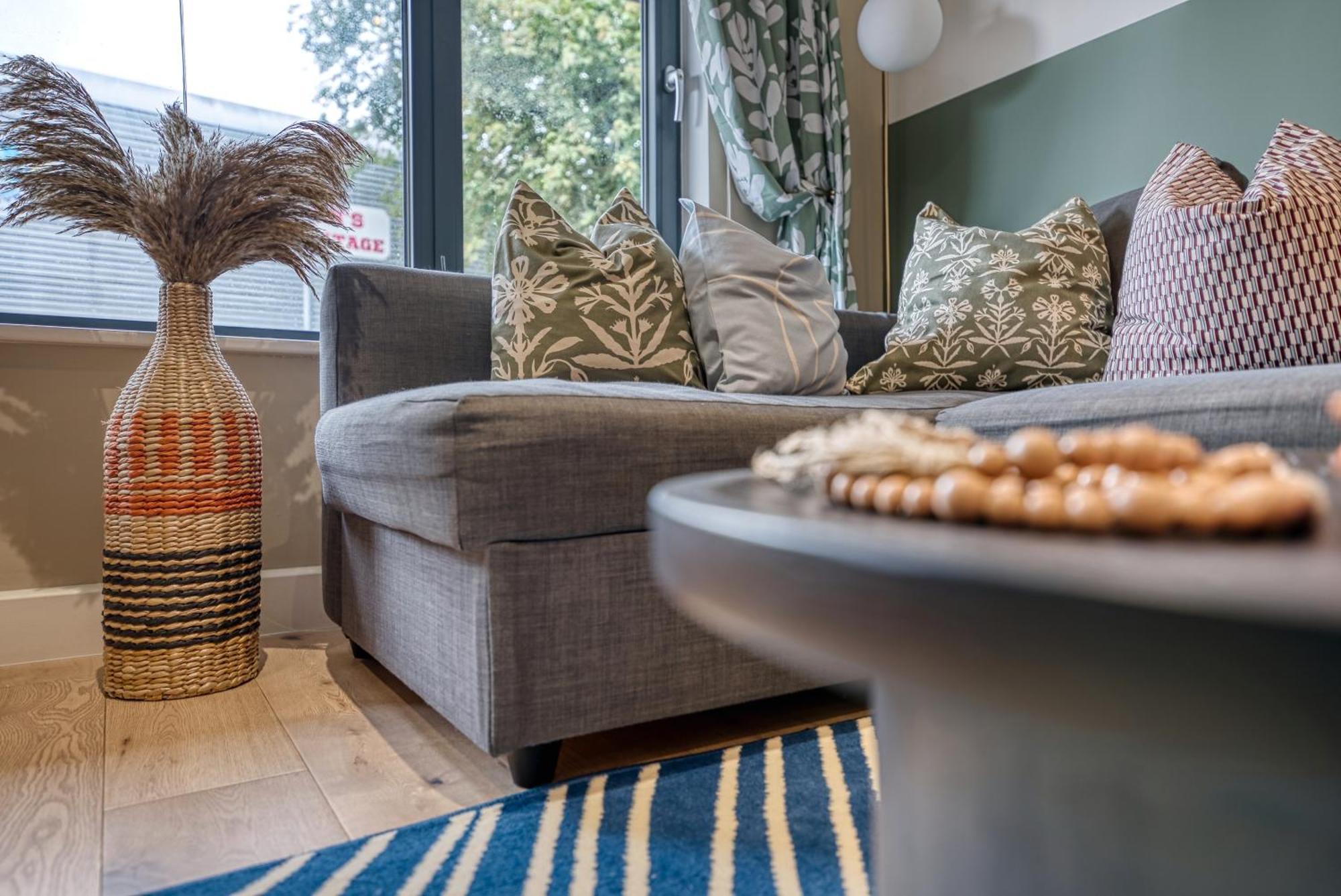 1 Bedroom Ocean Village Luxurious, Stylish & Cosy Apartment, Central Location In Southampton, Sleeps 4 - Summer Special Offer! - By Blue Puffin Stays Exterior photo